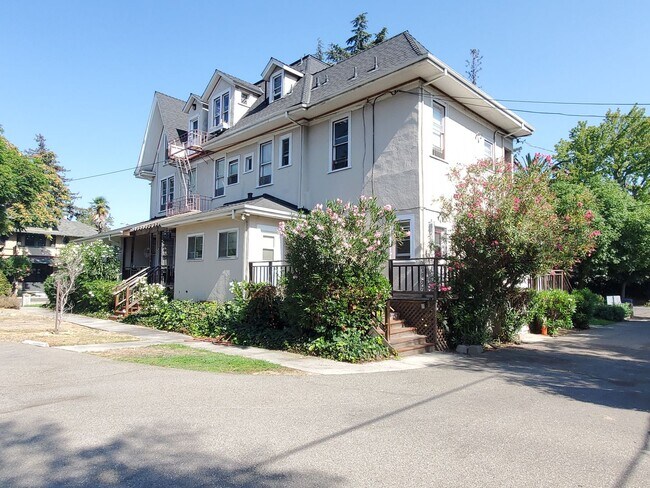 Foto del edificio - 99 S 14th St