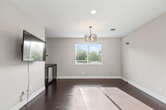 Foto del edificio - 619 SW 17th St
