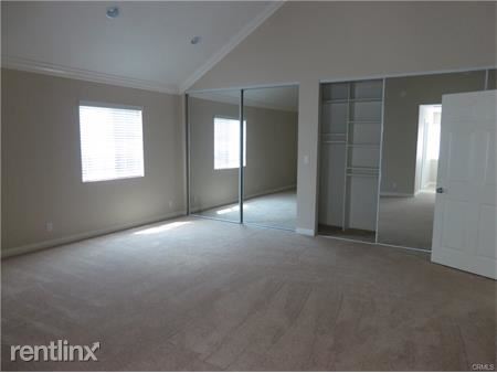 Building Photo - 14452 Majorca Ave