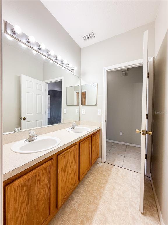 Foto del edificio - 1129 Knollwood Dr