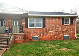 Building Photo - 1 Rainbow Forest Dr