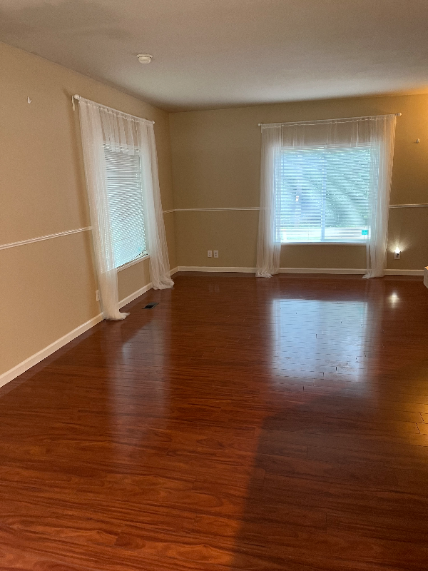 Building Photo - 1707 Ginger Pl E