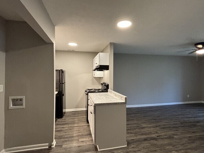 Foto del edificio - 1123 Southwood Dr