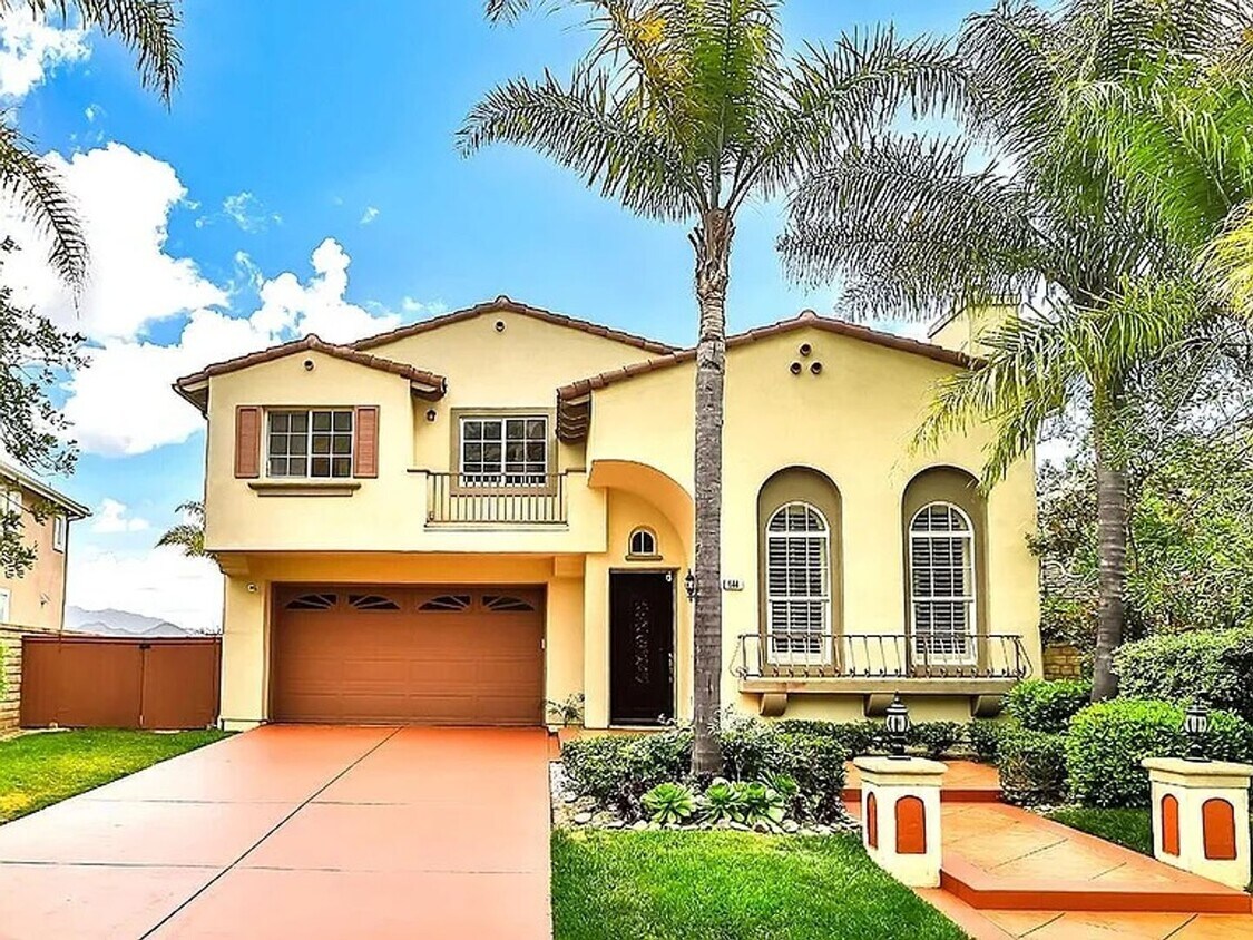 Foto principal - Location and Views!