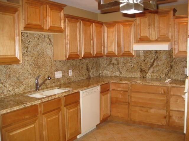 Building Photo - 10574 High Hollows Dr