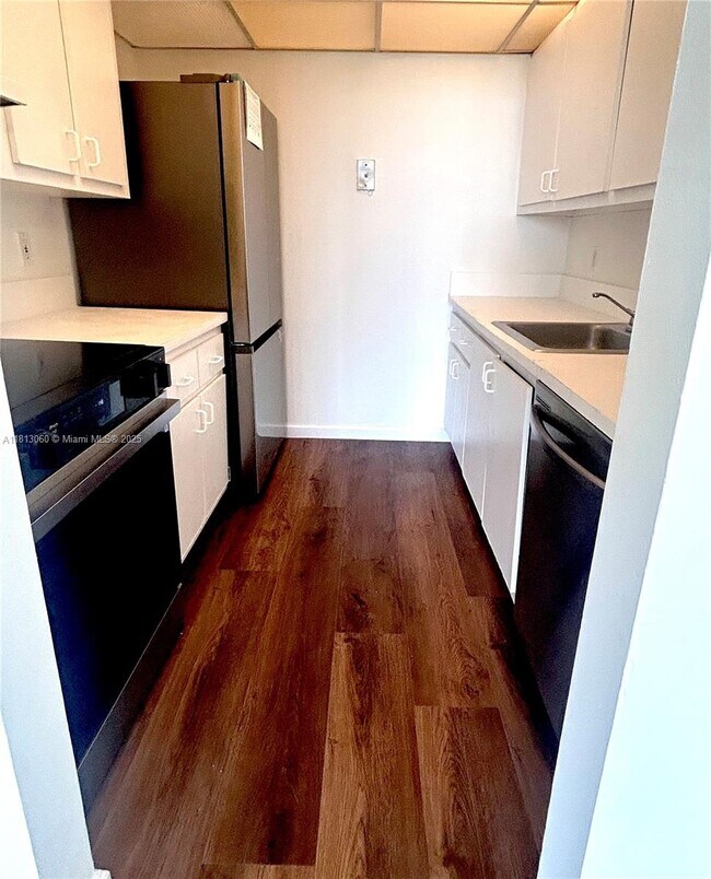 Foto del edificio - 2350 NE 135th St