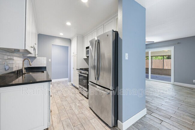Foto del edificio - 3116 Jacqueline Ln