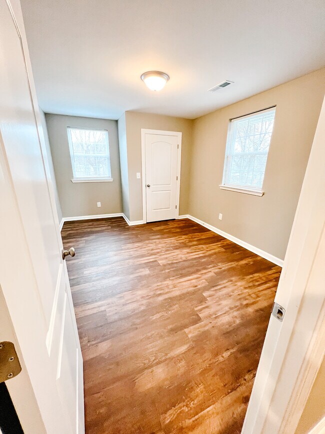 Bedroom 2 - 801 Poplar Ave