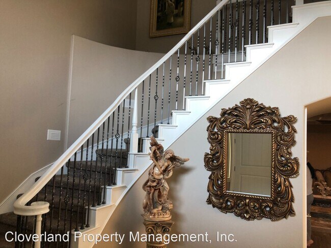 Foto del edificio - 4 br, 4.5 bath House - 1013 N. Canyon Dr.