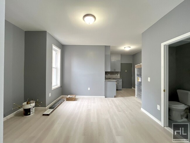 Building Photo - 26 AVENUE