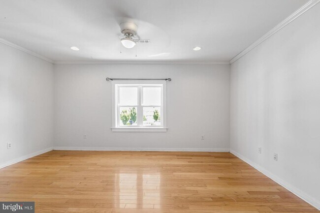 Building Photo - 2024 Ridge Ave