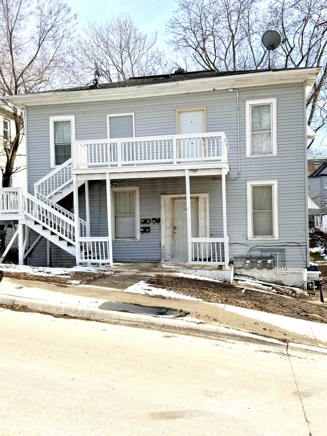 Building Photo - 312 N Marion St
