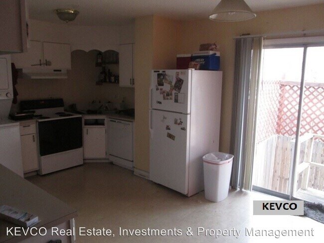Foto del edificio - 2721-2725 Stanford Rd