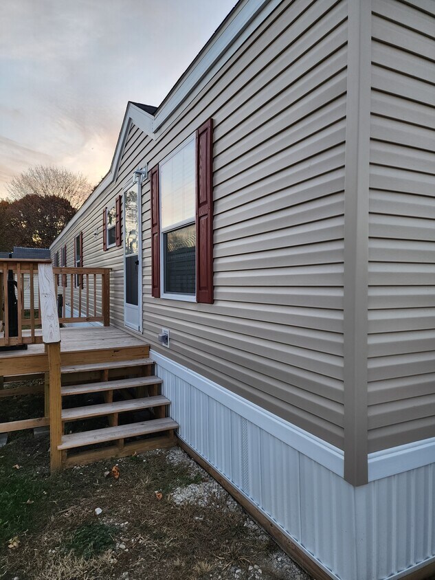 100210181013 13th St, Erie, IL 61250 House Rental in Erie, IL