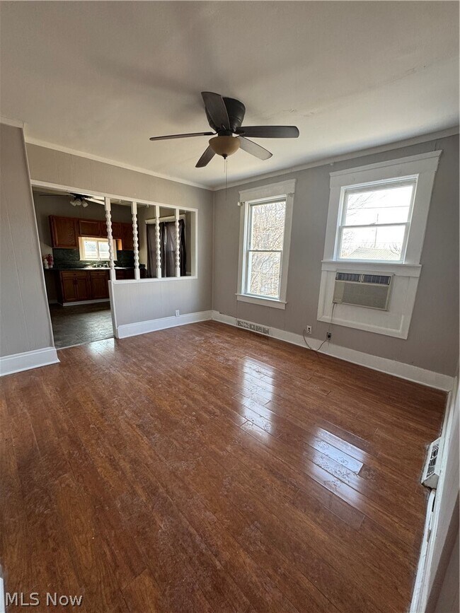 Building Photo - 9316 Raymond Ave