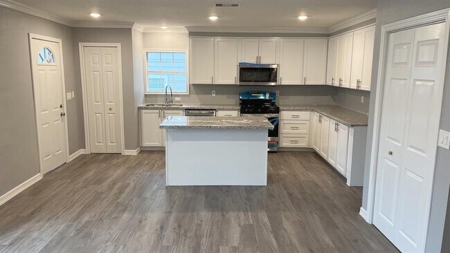 Foto del edificio - 4620 Nichols St