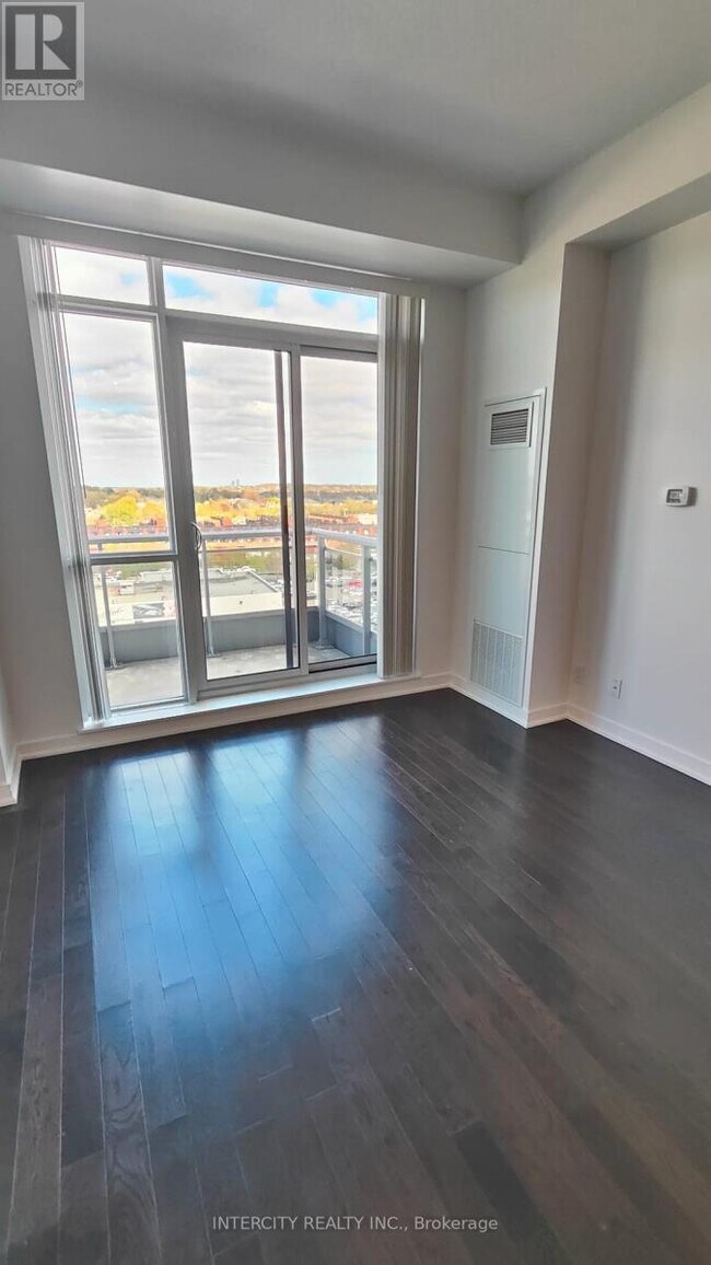 Photo du bâtiment - 9205-9205 Yonge St