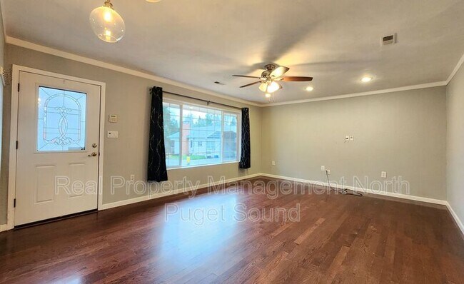 Foto del edificio - 6410 50th Dr NE