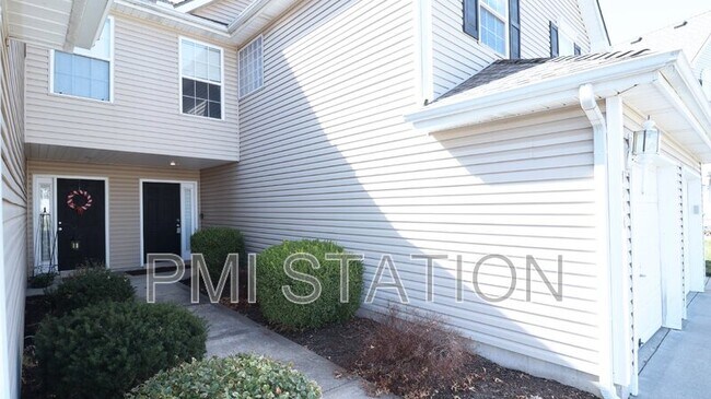 Foto del edificio - 8014 N Elmwood Ave