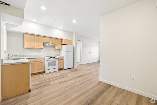 3BR, 2BA - 957SF - Dining Room - Bowman Place