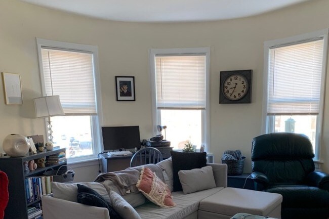 Building Photo - 902 Huntington Ave