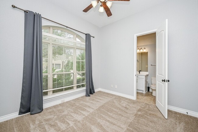 Building Photo - 11230 Dunstan Hill Dr