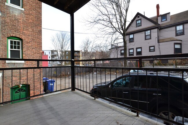 Building Photo - 22 Sutherland Rd