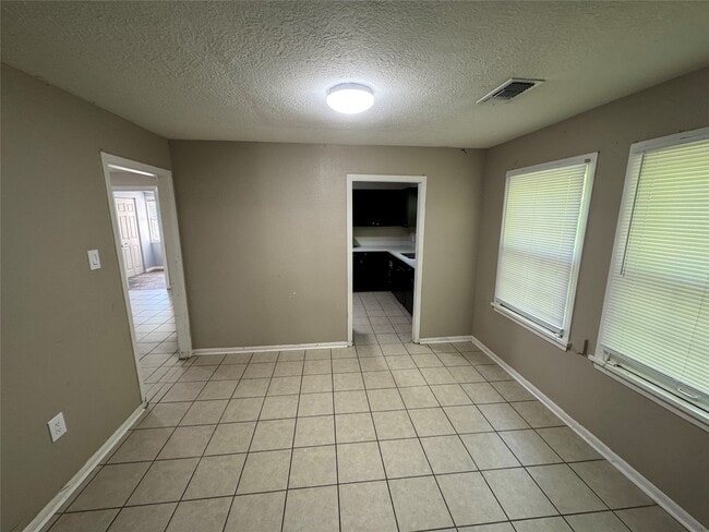 Building Photo - 509 Stimpson St