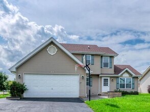 Building Photo - 1413 Skylark Ln