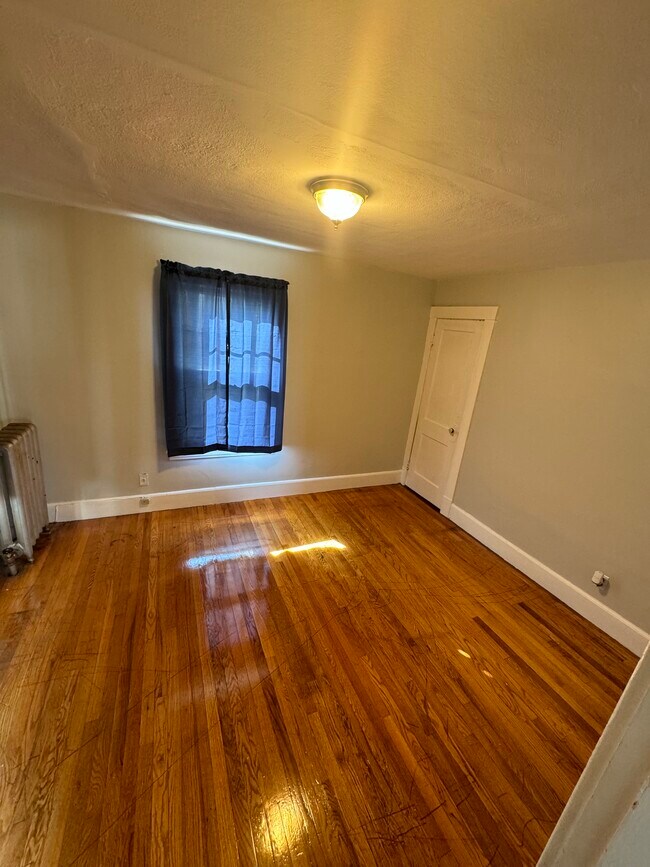 Building Photo - 102 Westford Cir