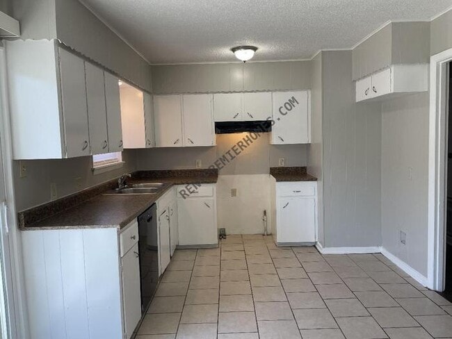 Building Photo - 7101 Morgan Dr