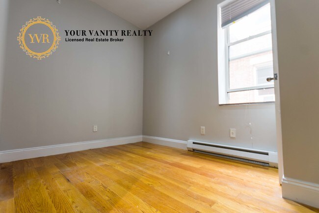 Foto del edificio - 230 W 107th St