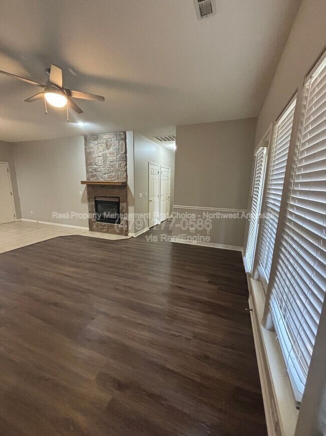 Foto del edificio - 56 Watkins Way