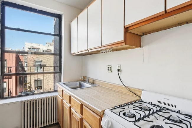 Foto del edificio - 323A E 89th St