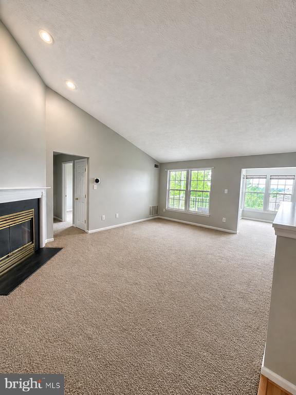 Foto del edificio - 23 Laurel Path Ct