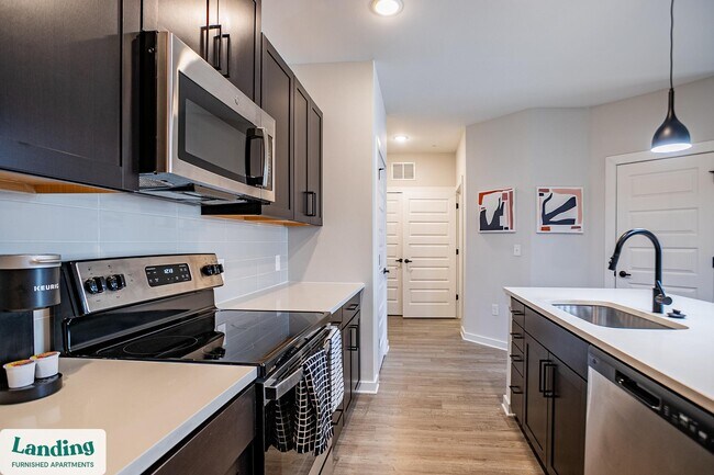 Foto del edificio - 1270 Hillcrest Dr