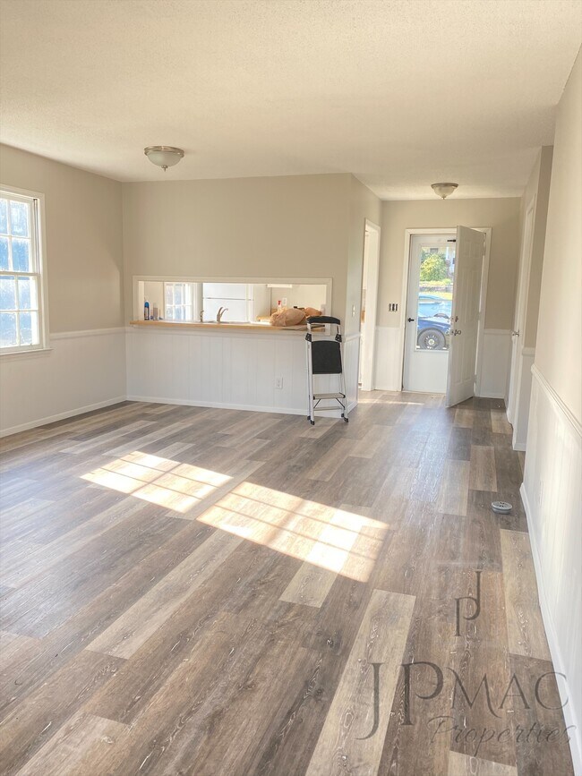 Foto del edificio - 16 Simmons Ct