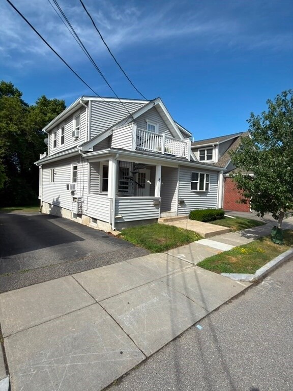 Building Photo - 8 Linden St