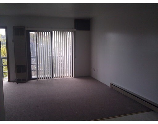 Building Photo - 8 Storer Ct