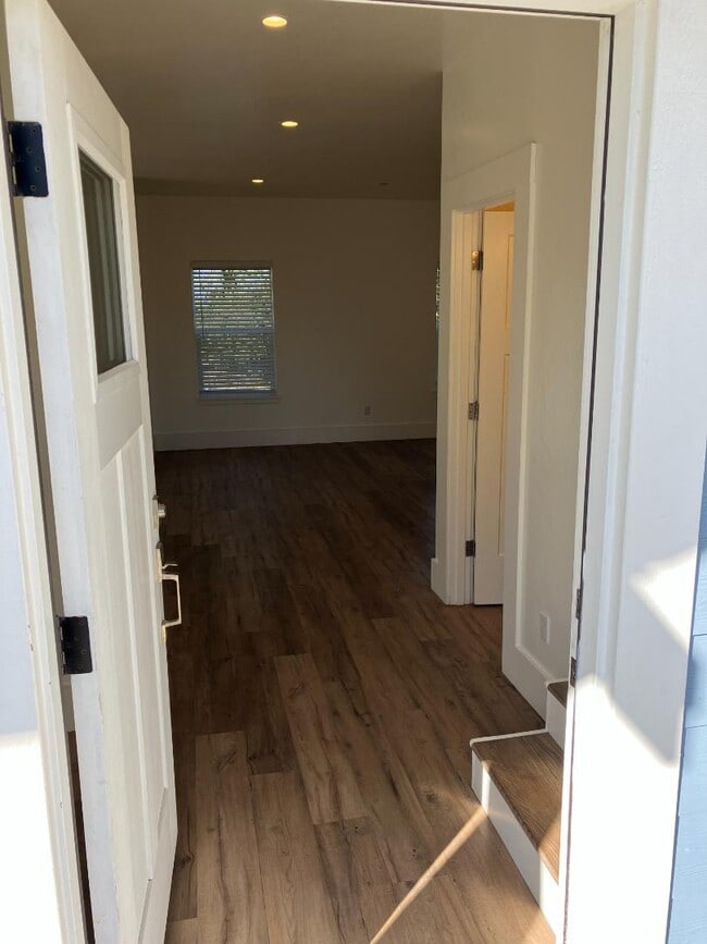 Building Photo - 2628 Bolier Ave