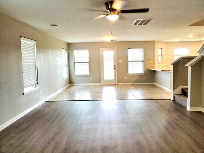 Foto del edificio - 11914 Sabine Woods Trail