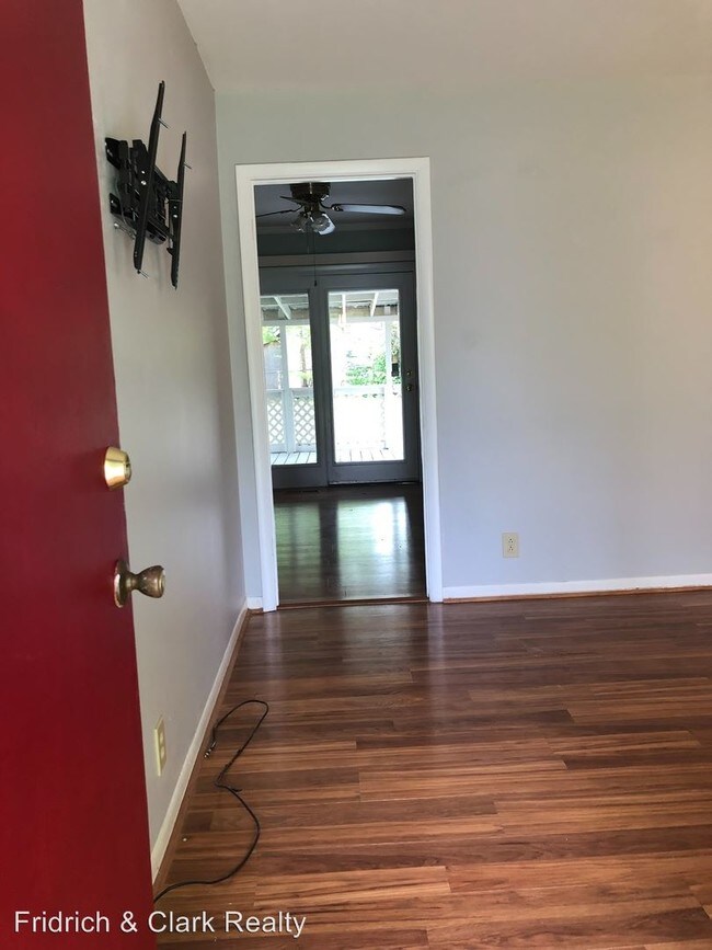 Building Photo - 3 br, 1 bath House - 7444 HWY 70 S