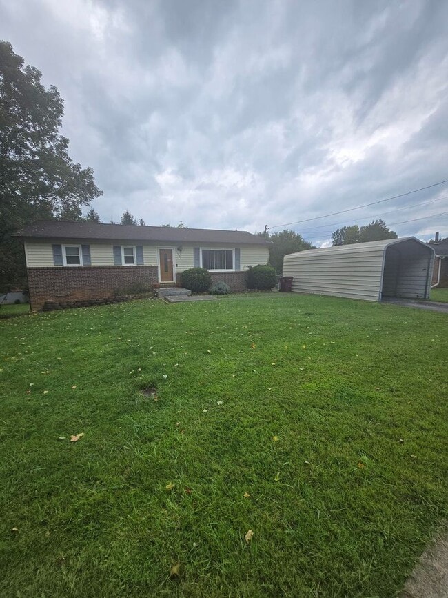 Building Photo - For Rent – 1304 Cobble Stone Court, Johnson City, TN