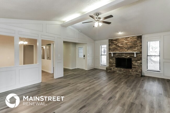 Foto del edificio - 1421 Pine Hill Dr