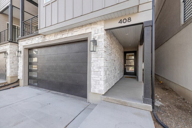 Building Photo - 408 S 680 E