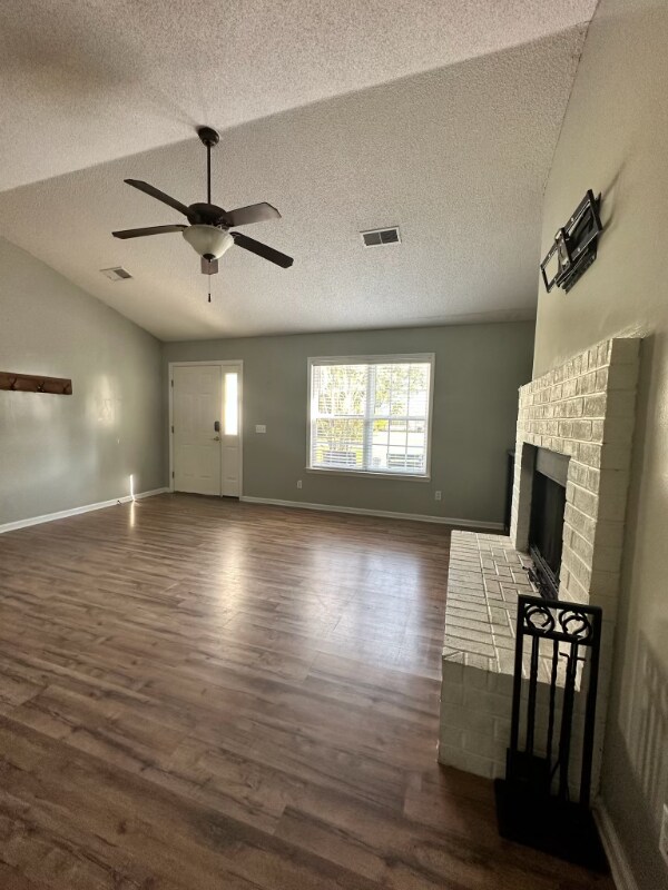 Foto del edificio - 13 Grandiflora Ln