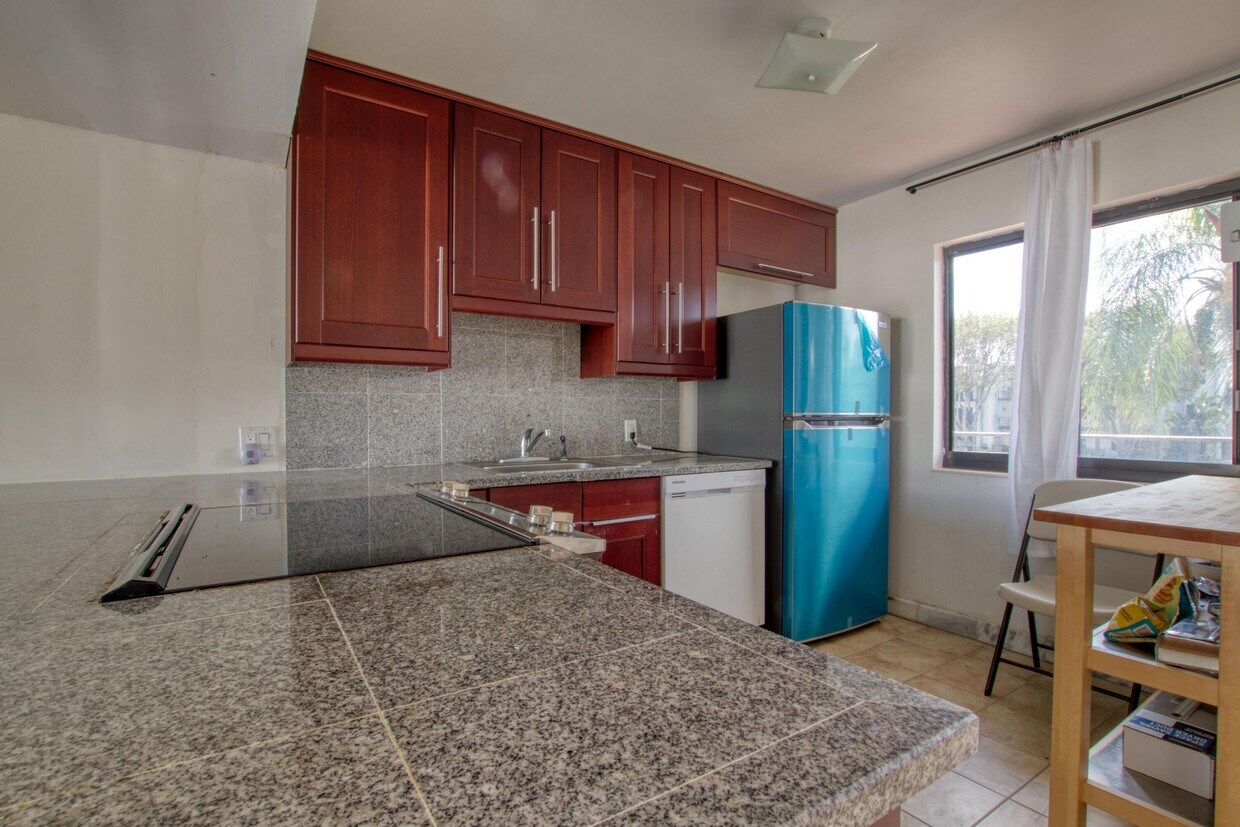 Foto principal - 4230 Deste Ct