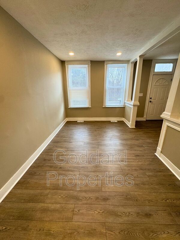 Foto del edificio - 2438 Druid Park Dr