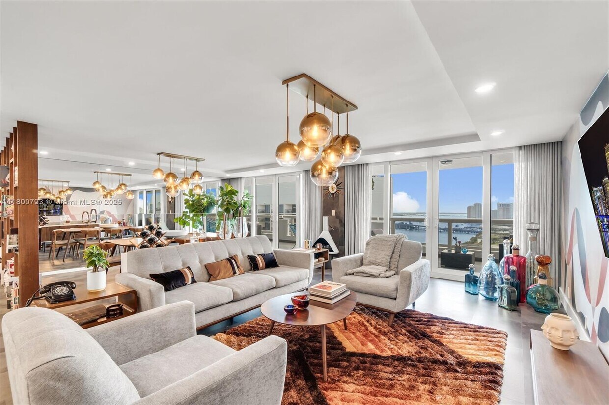 Foto principal - 1717 N Bayshore Dr