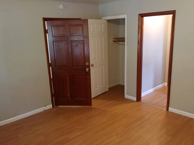 Building Photo - 2152 Dandridge Ave